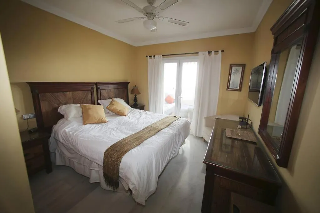 Stylish, Spacious Apartment With Sea View Marbella Španělsko